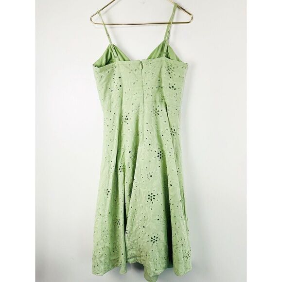 BCBGMAXAZRIA Women's Sweetheart Neck Sleeveless Asymmetrical Eyelet Dress Sz 10 - Picture 4 of 5